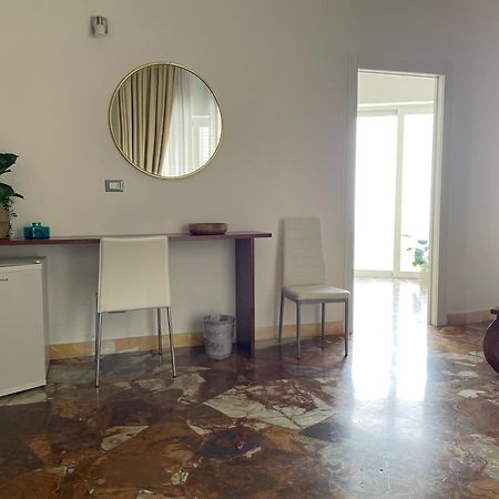מלון לצ'ה Il Giardino Di Flora Con Piscina מראה חיצוני תמונה