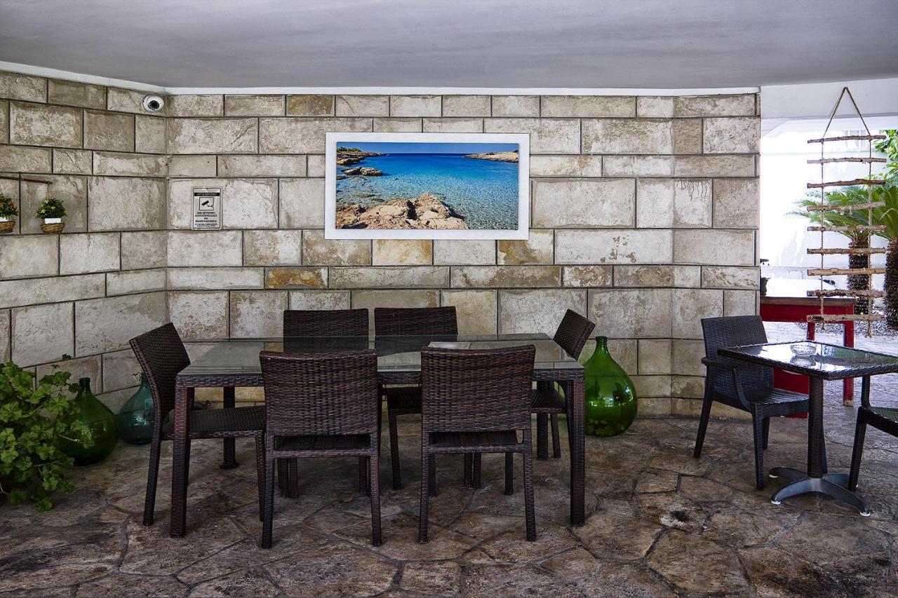 מלון לצ'ה Il Giardino Di Flora Con Piscina מראה חיצוני תמונה