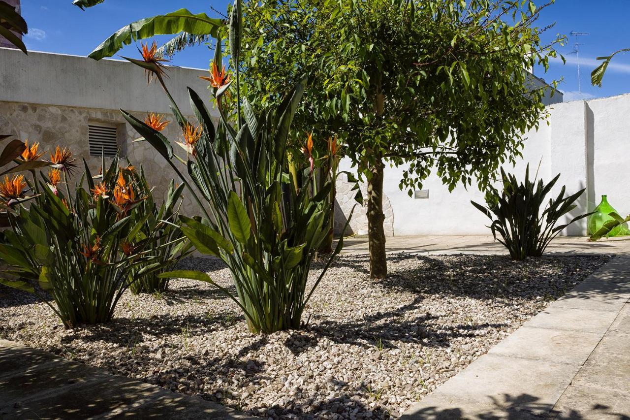מלון לצ'ה Il Giardino Di Flora Con Piscina מראה חיצוני תמונה