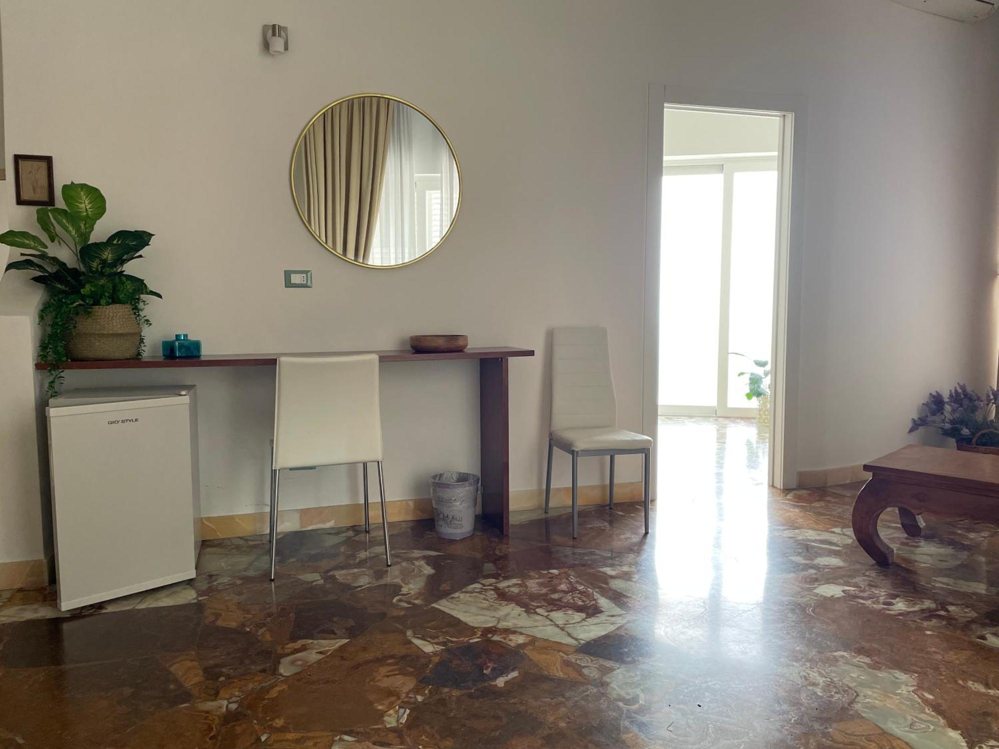 מלון לצ'ה Il Giardino Di Flora Con Piscina מראה חיצוני תמונה